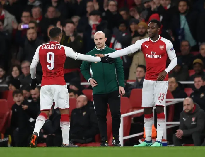 Framed Print : Alexandre Lacazette and Danny Welbeck: A High-Fiving Moment from Arsenal's Europa League Quarterfinal against CSKA Moscow