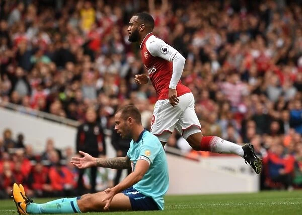 Alexandre Lacazette Scores Arsenal's Second Goal vs AFC Bournemouth (2017-18)
