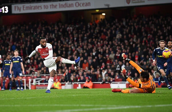 Alexandre Lacazette Scores Arsenal's Second Goal vs. Fulham in Premier League