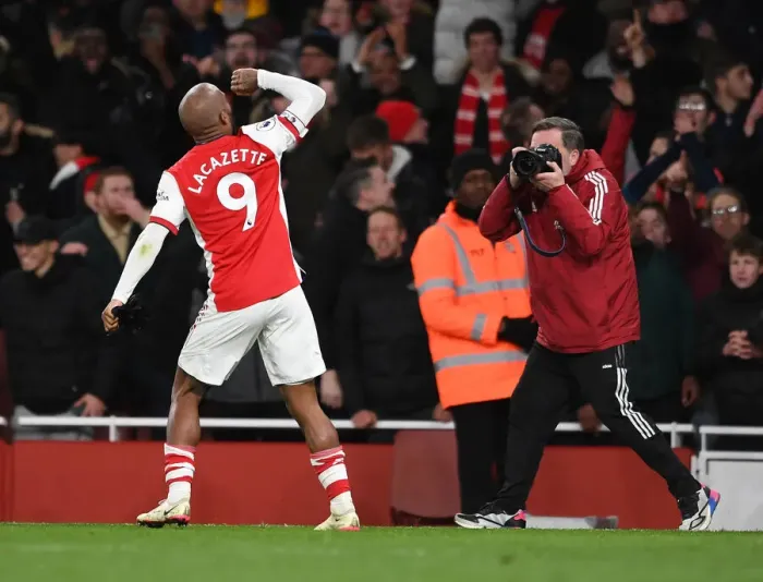Framed Print : Alexandre Lacazette Scores Arsenal's Second Goal vs. Wolverhampton Wanderers (2021-22) - Emirates Stadium