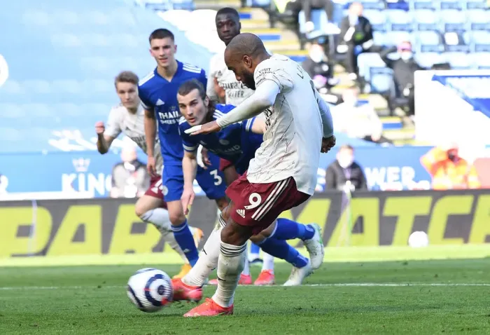 Framed Print : Alexandre Lacazette Scores Arsenal's Second Goal vs Leicester City in Premier League