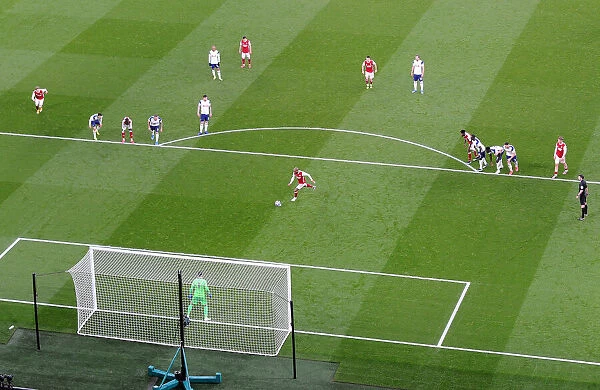 Alexandre Lacazette Scores Dramatic Penalty: Arsenal's Exhilarating 2-1 Victory over Tottenham Hotspur in the Premier League 2020-21