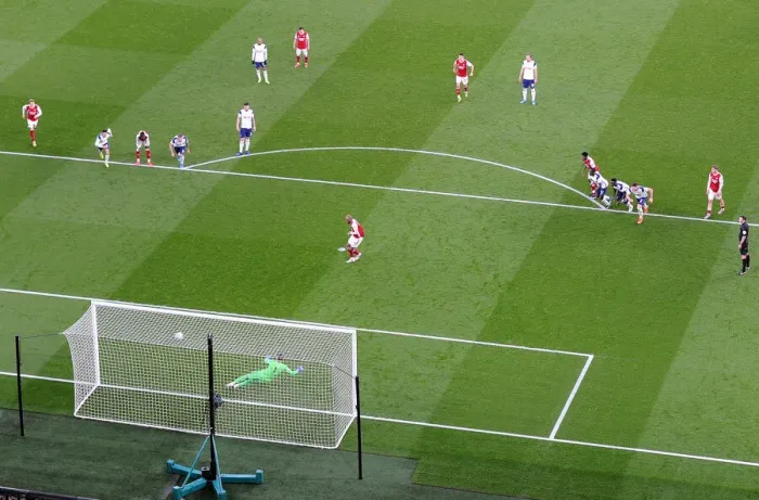 Framed Print : Alexandre Lacazette Scores Penalty: Arsenal vs. Tottenham, Premier League 2020-21 Framed Print : Alexandre Lacazette Scores Penalty: Arsenal vs. Tottenham, Premier League 2020-21