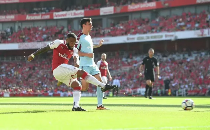 Framed Print : Alexandre Lacazette Scores the Winning Goal: Arsenal vs Burnley, Premier League 2017-18 Framed Print : Alexandre Lacazette Scores the Winning Goal: Arsenal vs Burnley, Premier League 2017-18