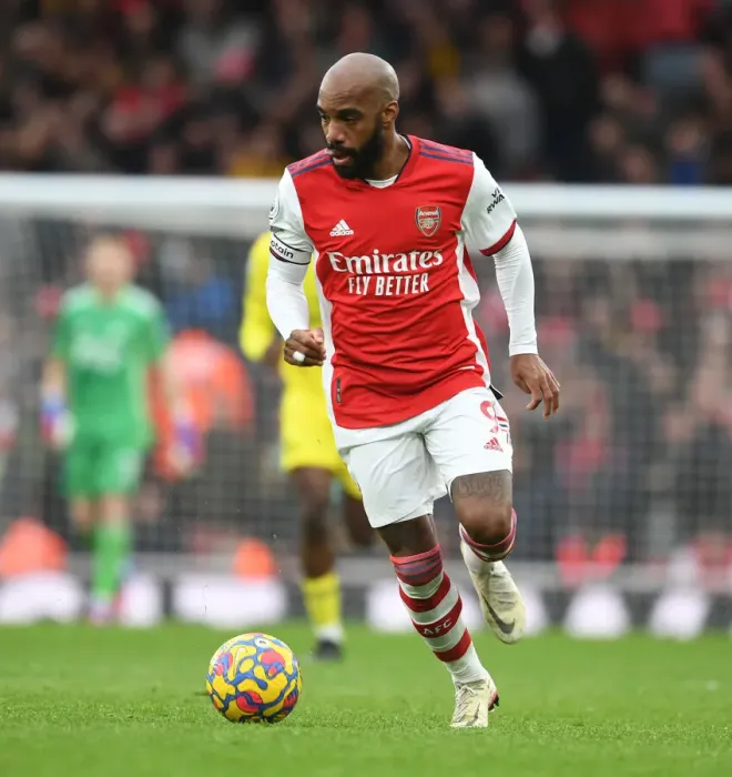 Framed Print : Alexis Lacazette in Action: Arsenal vs. Brentford, Premier League 2021-22