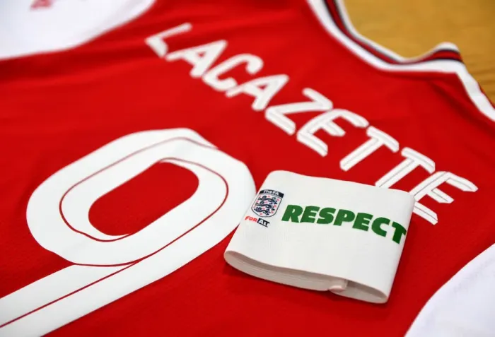 Framed Print : Alexis Lacazette: Arsenal Captain's Pre-Match Preparation Ahead of FA Cup Clash vs. Leeds United