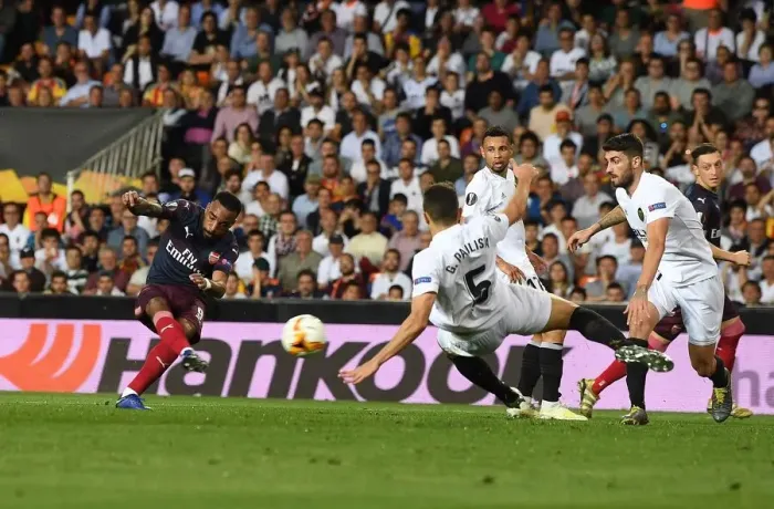 Framed Print : Alexis Lacazette Scores in Arsenal's Europa League Victory over Valencia