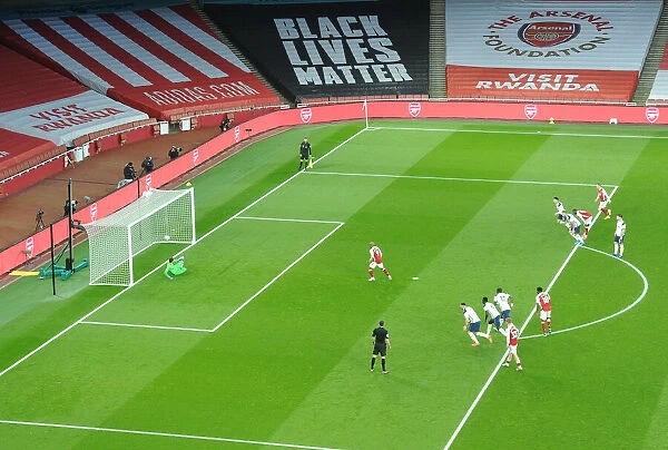 Alexis Lacazette Scores Penalty: Arsenal's Victory Against Rival Tottenham in Empty Emirates Stadium, Premier League 2020-21