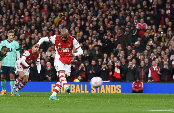 Alexis Lacazette Scores His Second: Arsenal's Triumph Over Leicester City in the Premier League 2021-22