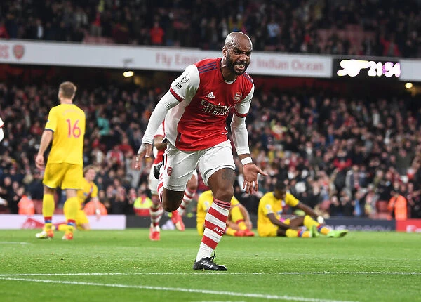 Alexis Lacazette Scores His Second: Arsenal's Victory Over Crystal Palace in the 2021-22 Premier League