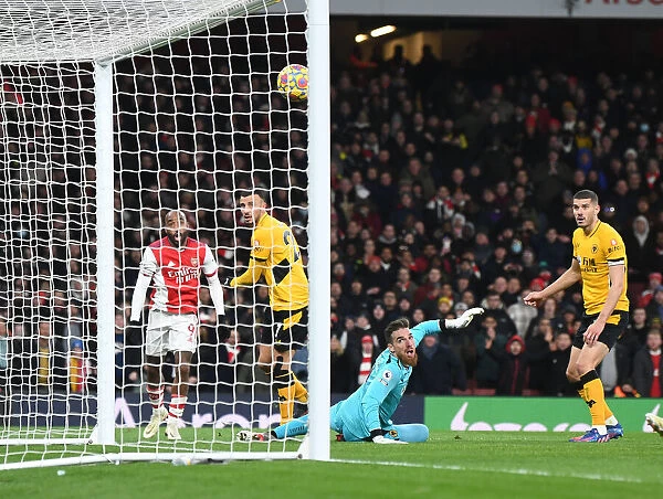 Alexis Lacazette Scores His Second: Arsenal's Victory over Wolverhampton Wanderers in the 2021-22 Premier League