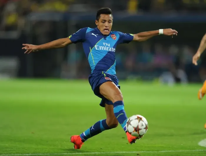 Framed Print : Alexis Sanchez: In Action for Arsenal Against Borussia Dortmund in the 2014-15 UEFA Champions League Framed Print : Alexis Sanchez: In Action for Arsenal Against Borussia Dortmund in the 2014-15 UEFA Champions League