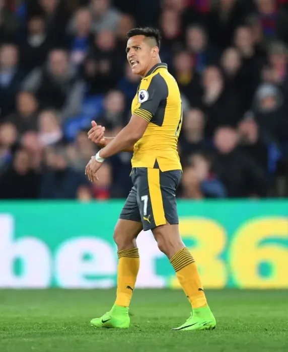 Framed Print : Alexis Sanchez: In Action for Arsenal Against Crystal Palace, Premier League 2016-17 Framed Print : Alexis Sanchez: In Action for Arsenal Against Crystal Palace, Premier League 2016-17