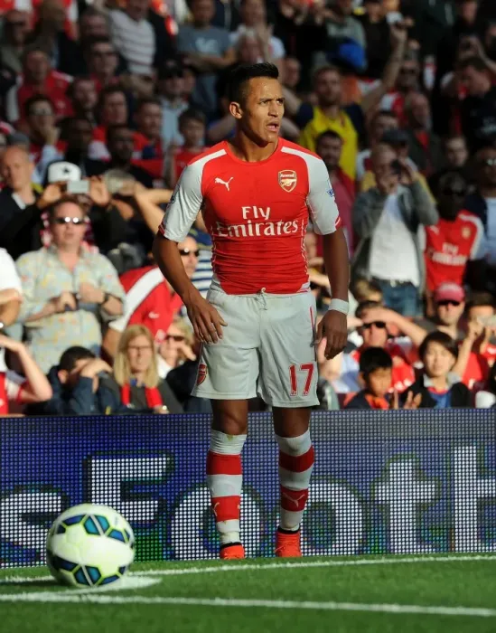 Framed Print : Alexis Sanchez: In Action for Arsenal in Premier League Clash Against Crystal Palace (2014 / 15)