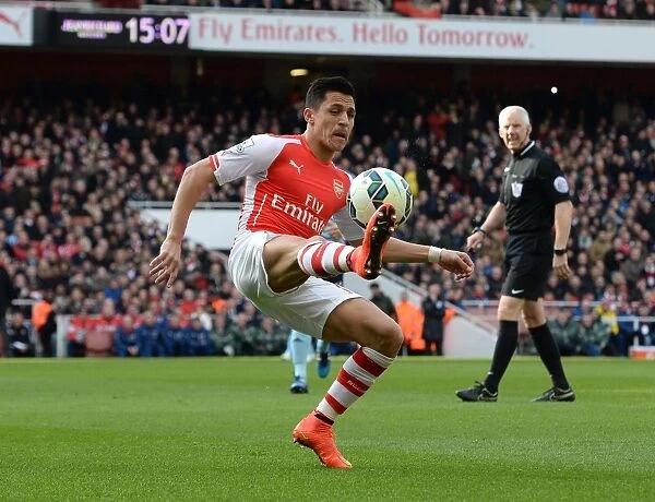 Alexis Sanchez in Action: Arsenal vs. West Ham United, Premier League 2015