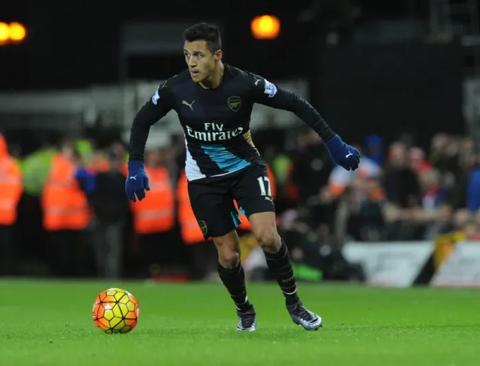 Framed Print : Alexis Sanchez in Action: Arsenal vs. Norwich City, Premier League 2015-16 Framed Print : Alexis Sanchez in Action: Arsenal vs. Norwich City, Premier League 2015-16