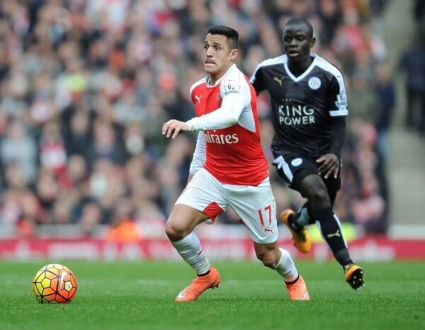 Alexis Sanchez in Action: Arsenal vs. Leicester City, Premier League 2015-16