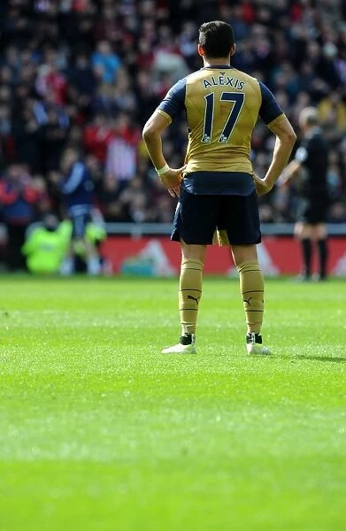 Alexis Sanchez in Action: Arsenal vs. Sunderland (2015-16 Premier League)
