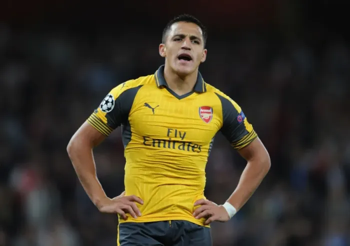 Framed Print : Alexis Sanchez in Action: Arsenal vs. FC Basel, 2016-17 UEFA Champions League