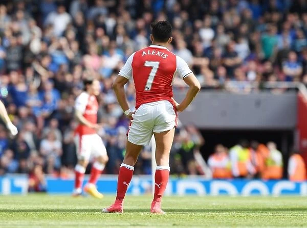 Alexis Sanchez in Action: Arsenal vs. Everton, Premier League 2016-17