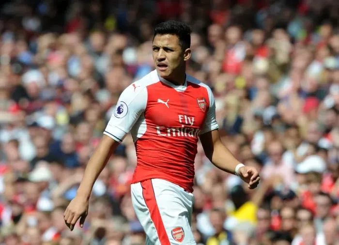 Framed Print : Alexis Sanchez in Action: Arsenal vs. Everton, Premier League 2016-17 Framed Print : Alexis Sanchez in Action: Arsenal vs. Everton, Premier League 2016-17