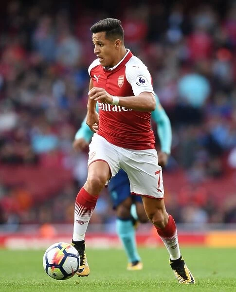 Alexis Sanchez in Action: Arsenal vs AFC Bournemouth, Premier League 2017-18