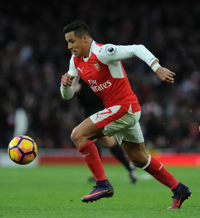 Framed Print : Alexis Sanchez in Action: Arsenal vs AFC Bournemouth, Premier League 2016 / 17 Framed Print : Alexis Sanchez in Action: Arsenal vs AFC Bournemouth, Premier League 2016 / 17