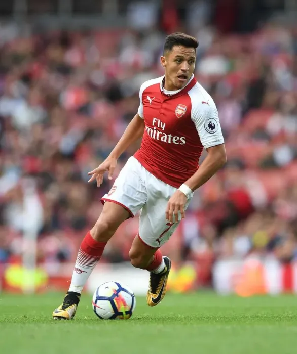 Framed Print : Alexis Sanchez in Action: Arsenal vs AFC Bournemouth, Premier League 2017-18