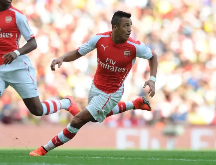 Framed Print : Alexis Sanchez in Action: Arsenal vs Benfica, Emirates Cup 2014 Framed Print : Alexis Sanchez in Action: Arsenal vs Benfica, Emirates Cup 2014
