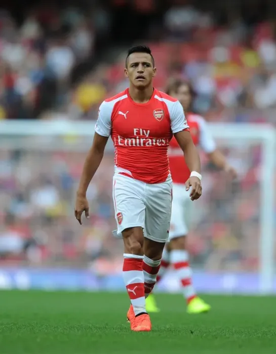 Framed Print : Alexis Sanchez in Action: Arsenal vs Benfica, Emirates Cup 2014 Framed Print : Alexis Sanchez in Action: Arsenal vs Benfica, Emirates Cup 2014