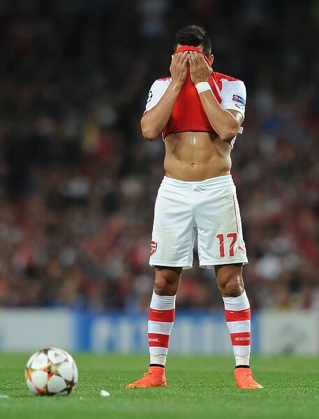 Alexis Sanchez in Action: Arsenal vs Besiktas, 2014 Champions League Qualifier