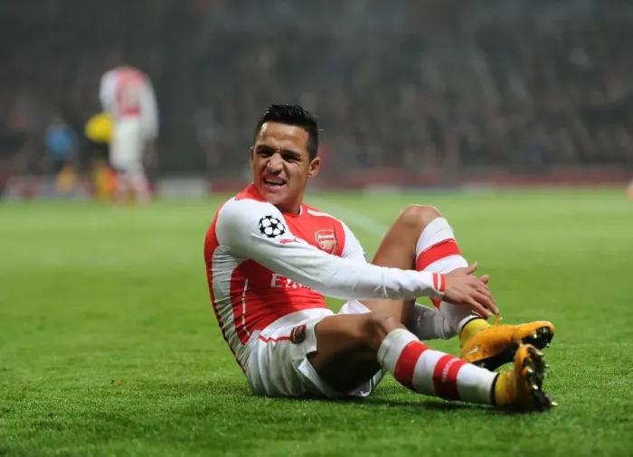 Framed Print : Alexis Sanchez in Action: Arsenal vs Borussia Dortmund, UEFA Champions League (2014)