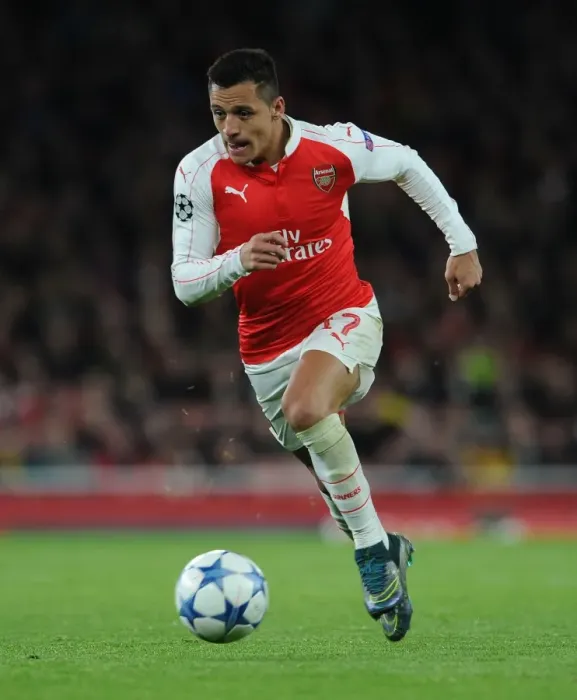 Framed Print : Alexis Sanchez in Action: Arsenal vs Dinamo Zagreb, 2015-16 UEFA Champions League Framed Print : Alexis Sanchez in Action: Arsenal vs Dinamo Zagreb, 2015-16 UEFA Champions League
