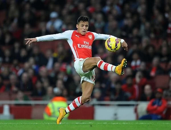 Alexis Sanchez in Action: Arsenal vs Manchester United, Premier League 2014-15