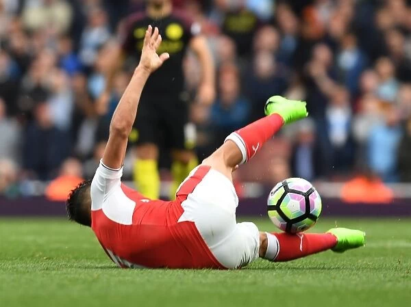 Alexis Sanchez in Action: Arsenal vs Manchester City, Premier League 2016-17