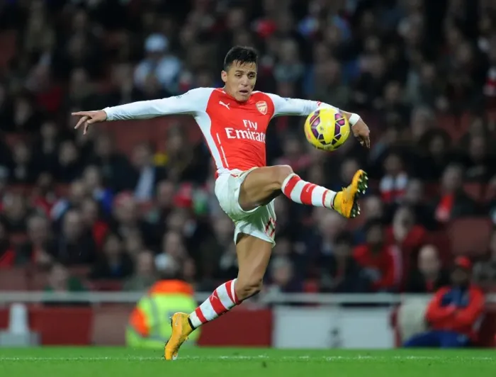 Framed Print : Alexis Sanchez in Action: Arsenal vs Manchester United, Premier League 2014-15 Framed Print : Alexis Sanchez in Action: Arsenal vs Manchester United, Premier League 2014-15
