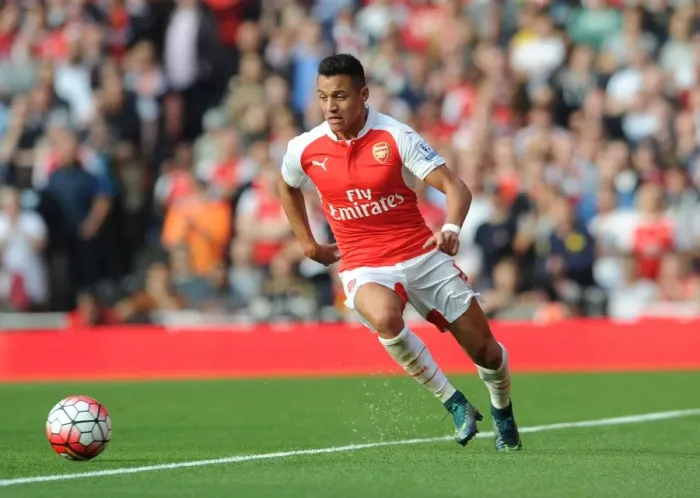 Framed Print : Alexis Sanchez in Action: Arsenal vs Manchester United (Premier League 2015 / 16)