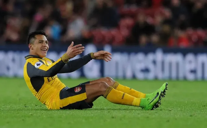 Framed Print : Alexis Sanchez: In Action for Arsenal vs Middlesbrough, Premier League 2016-17 Framed Print : Alexis Sanchez: In Action for Arsenal vs Middlesbrough, Premier League 2016-17