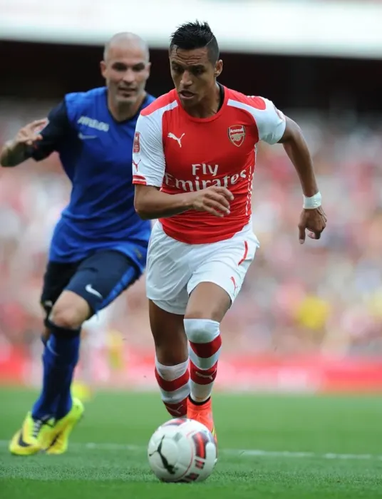 Framed Print : Alexis Sanchez in Action: Arsenal vs AS Monaco, Emirates Cup 2014