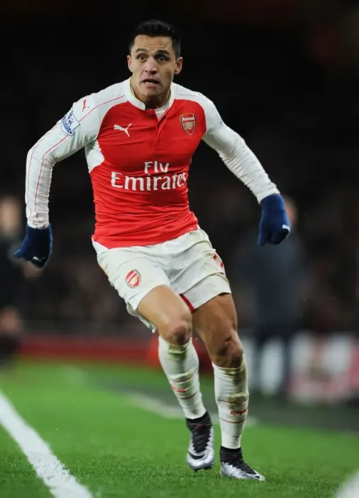 Framed Print : Alexis Sanchez in Action: Arsenal vs Southampton, Premier League 2015-16