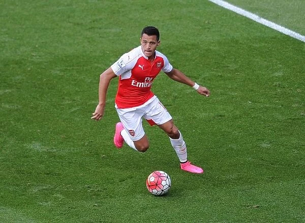 Alexis Sanchez in Action: Arsenal vs Stoke City, Premier League 2015-16