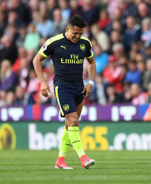 Alexis Sanchez: In Action for Arsenal vs Stoke City, Premier League 2016-17