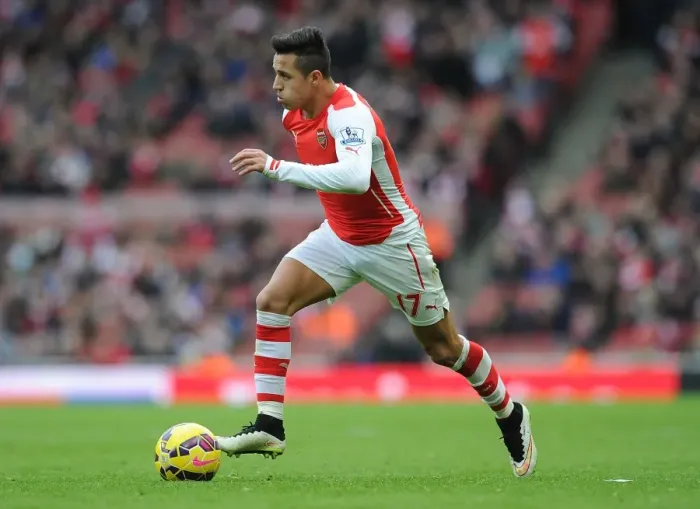 Framed Print : Alexis Sanchez in Action: Arsenal vs Stoke City (Premier League 2014-15)