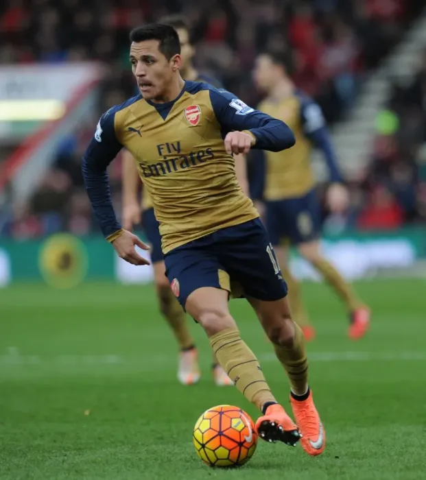 Framed Print : Alexis Sanchez in Action: Arsenal's Star Forward Shines Against Bournemouth, Premier League 2015-16