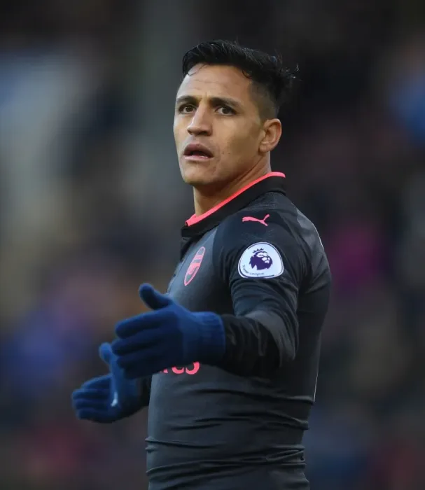 Framed Print : Alexis Sanchez in Action: Burnley vs. Arsenal, Premier League 2017-18
