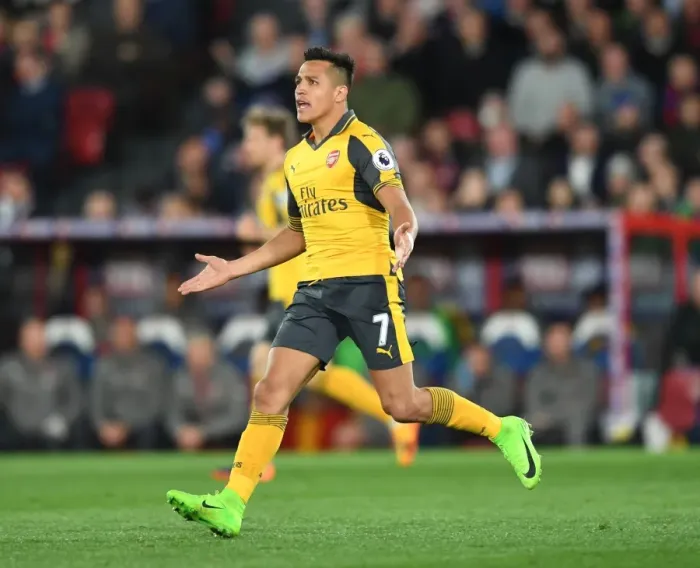 Framed Print : Alexis Sanchez in Action: Crystal Palace vs Arsenal, Premier League 2016-17 Framed Print : Alexis Sanchez in Action: Crystal Palace vs Arsenal, Premier League 2016-17