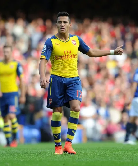 Framed Print : Alexis Sanchez in Action: Everton vs. Arsenal, Premier League 2014 / 15 Framed Print : Alexis Sanchez in Action: Everton vs. Arsenal, Premier League 2014 / 15