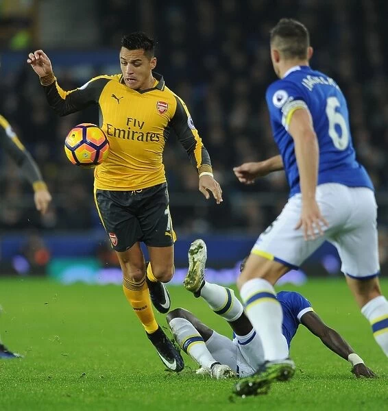 Alexis Sanchez in Action: Everton vs. Arsenal, Premier League 2016-17