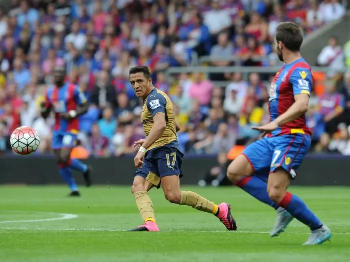Framed Print : Alexis Sanchez in Action: Premier League 2015-16 - Arsenal vs. Crystal Palace Framed Print : Alexis Sanchez in Action: Premier League 2015-16 - Arsenal vs. Crystal Palace