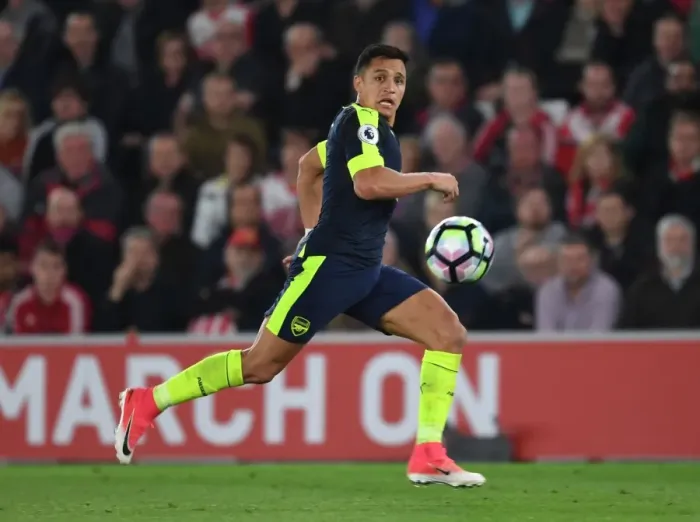 Framed Print : Alexis Sanchez in Action: Southampton vs. Arsenal, Premier League 2016-17